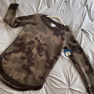 Women’s Arizona Jean Co Camo Sweater